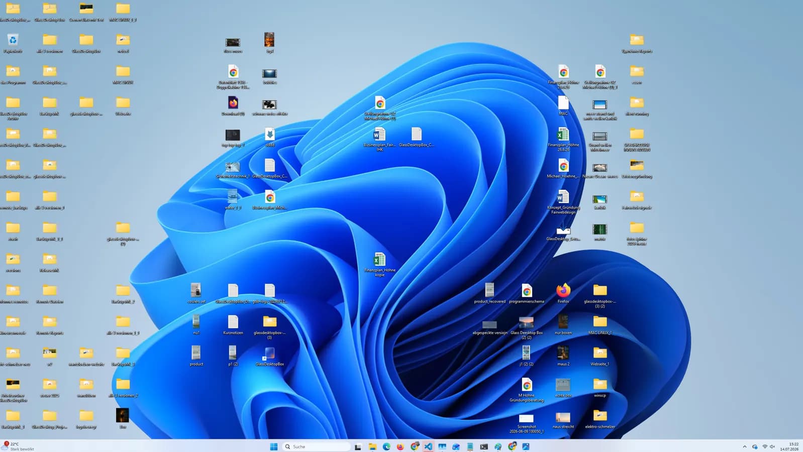 Cluttered Windows desktop before using visual organization software