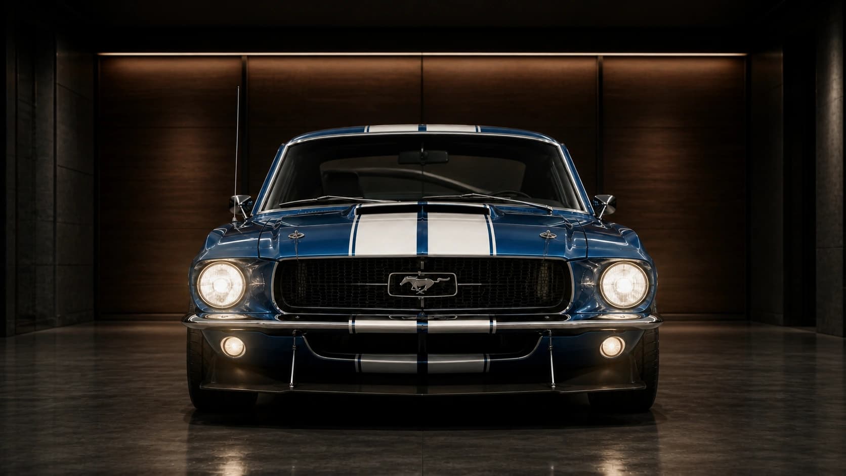 Ford Mustang Fastback синего цвета в тёмном роскошном гараже — для чистого и упорядоченного рабочего стола Windows