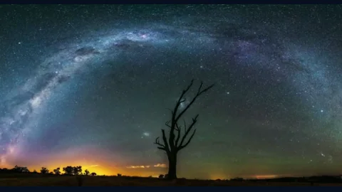 星空の夜. 夜の星空 — 穏やかな雰囲気、きらめく星々